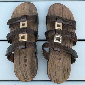 Vionic with Orthaheel Sandals